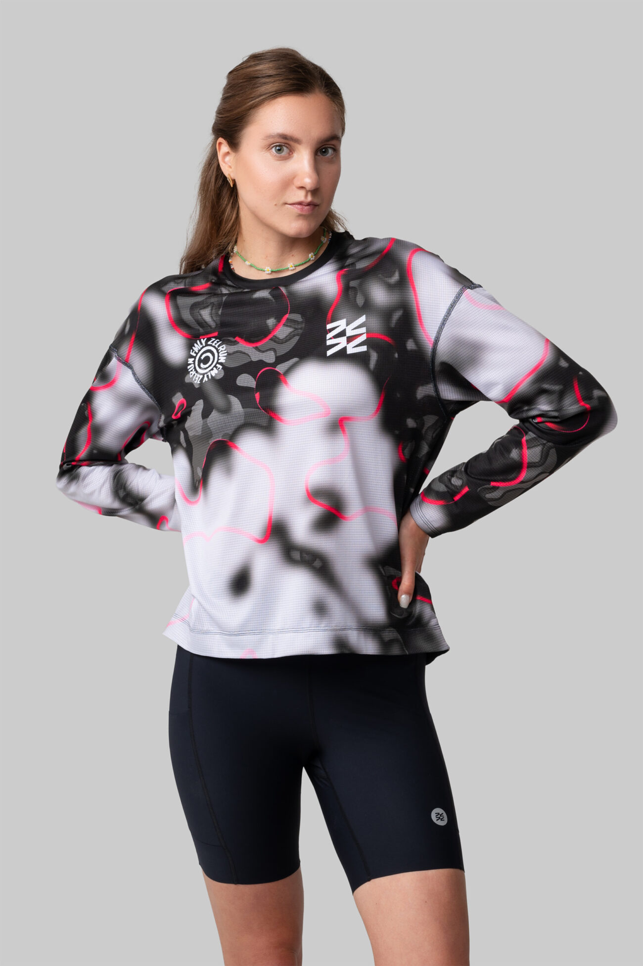 Женский Лонгслив Escape ZELRUN VARENYE CHERNIKA