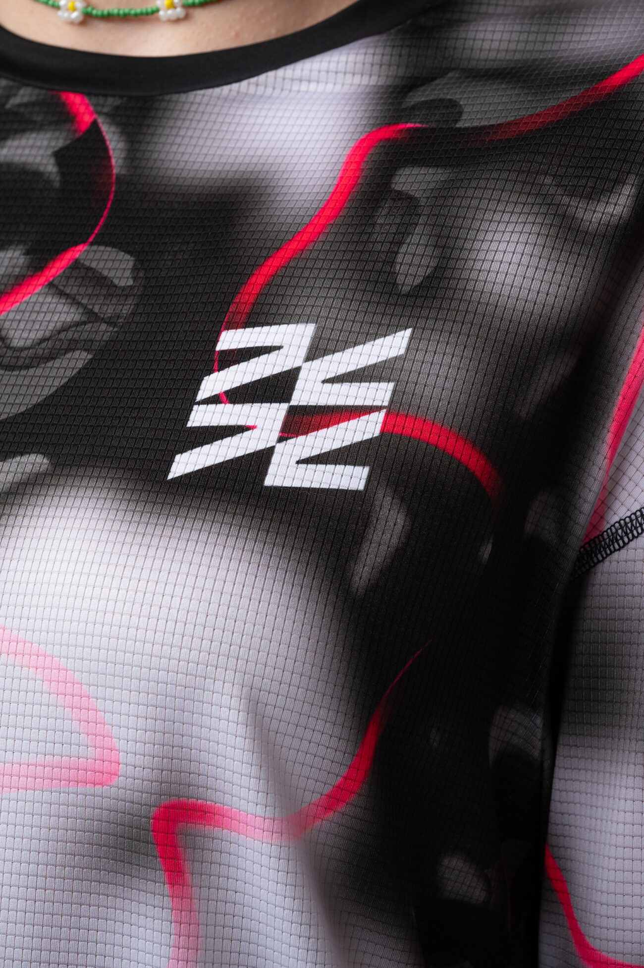 Женский Лонгслив Escape ZELRUN VARENYE CHERNIKA