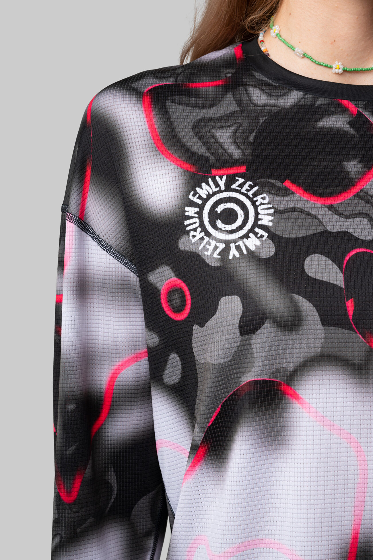 Женский Лонгслив Escape ZELRUN VARENYE CHERNIKA