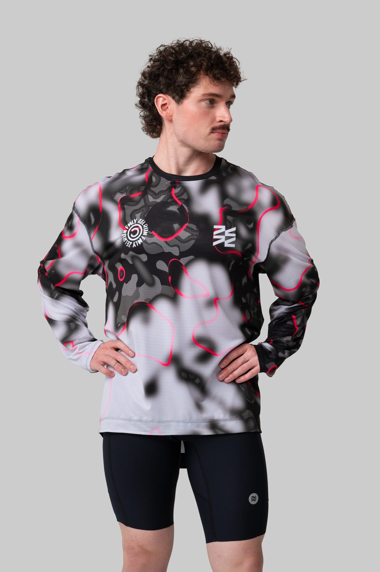 Мужской Лонгслив Escape ZELRUN VARENYE CHERNIKA