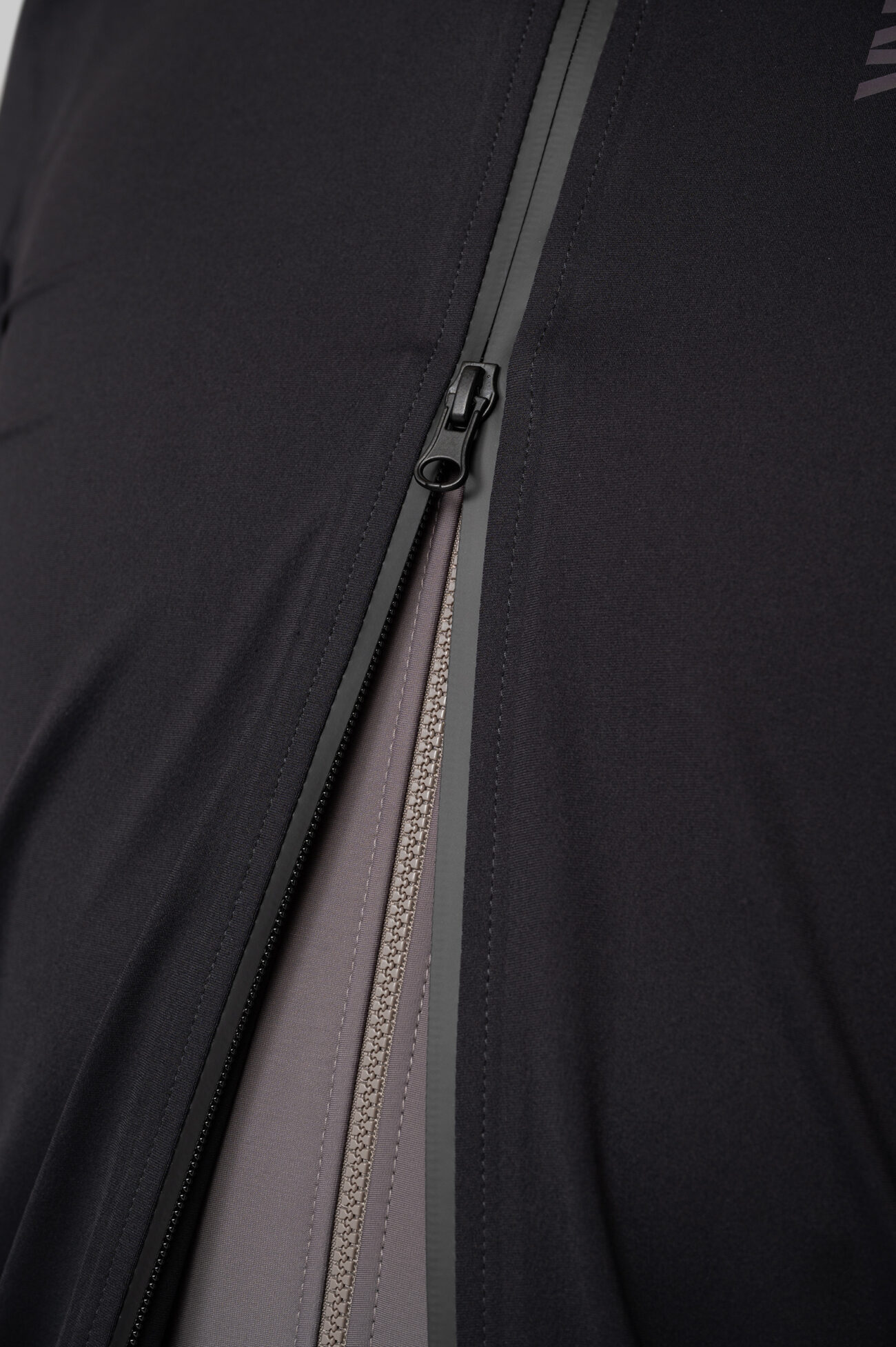 Мужская Мембранная Велокуртка Escape Black