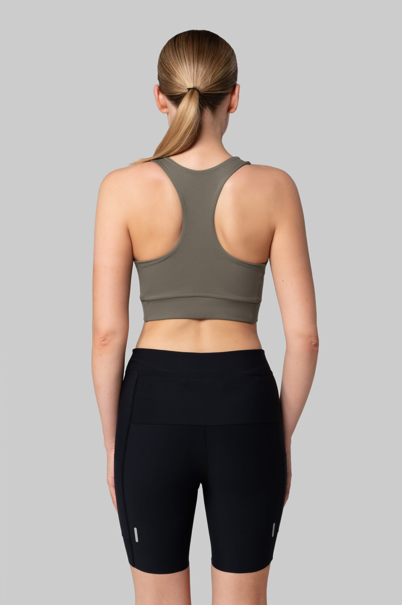 Топ спортивный Tealeaf