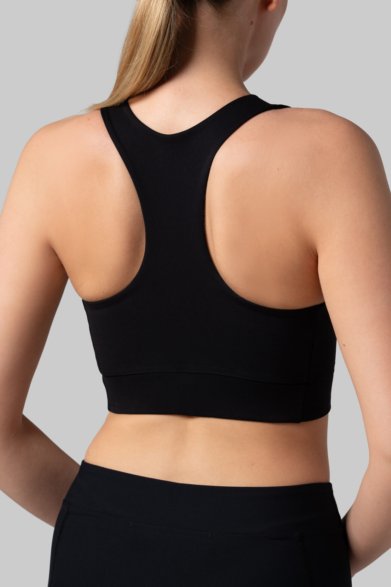 Топ спортивный Black