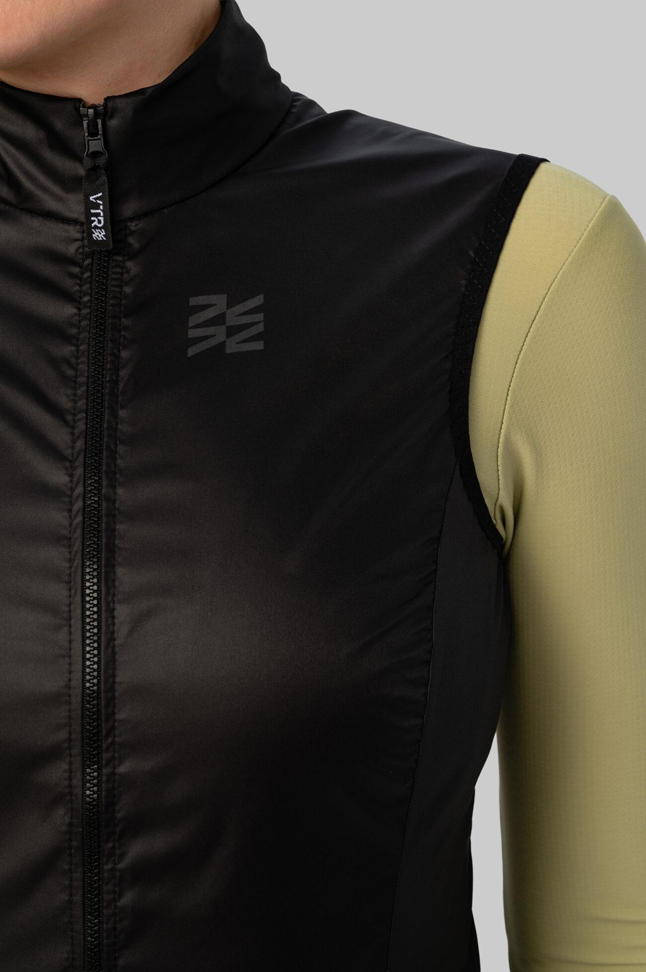 Женская Ветрозащитная Жилетка Evolve Black