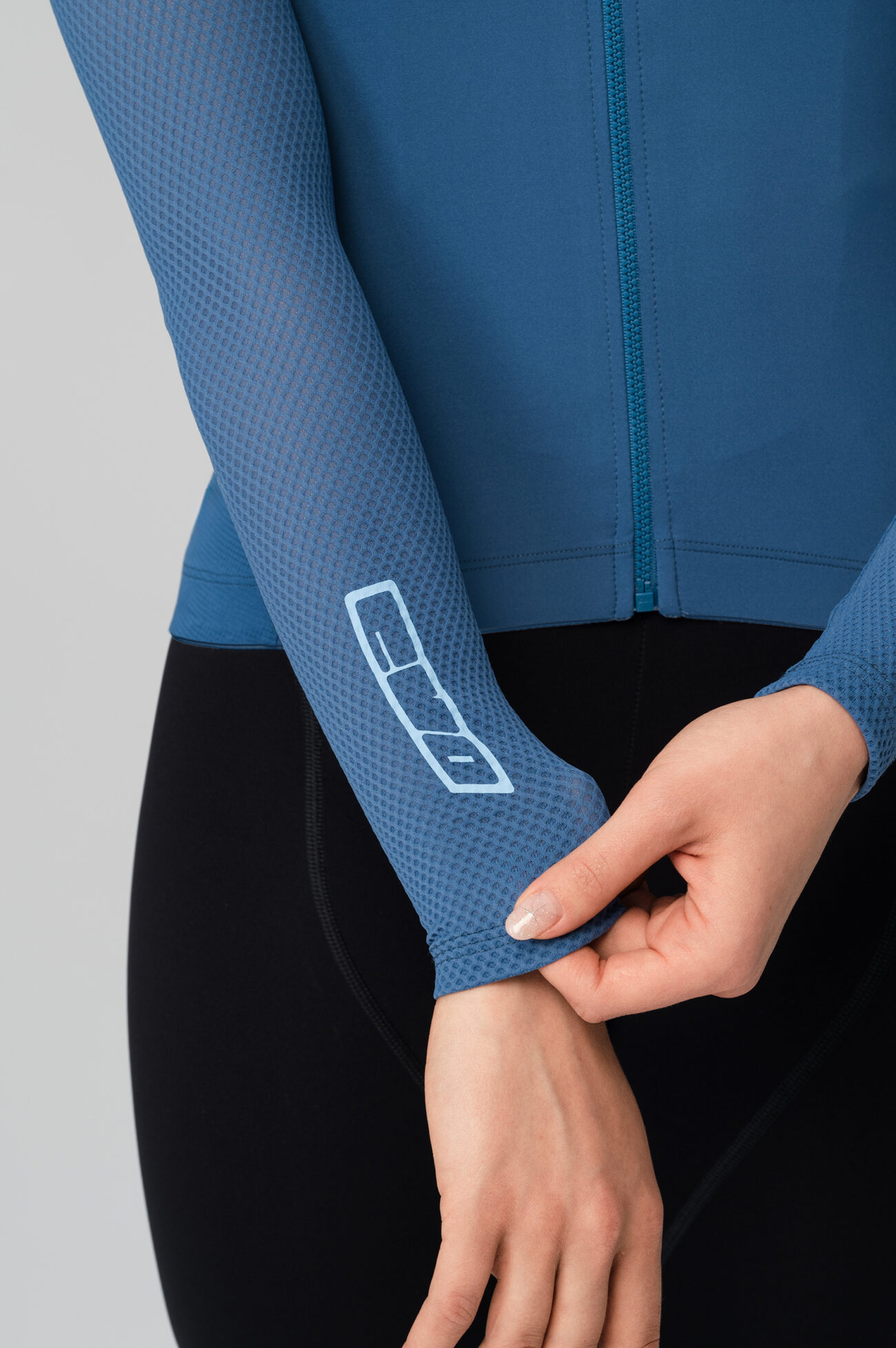 Джерси с длинным рукавом ЭВОЛВ (EVOLVE) Океан женская