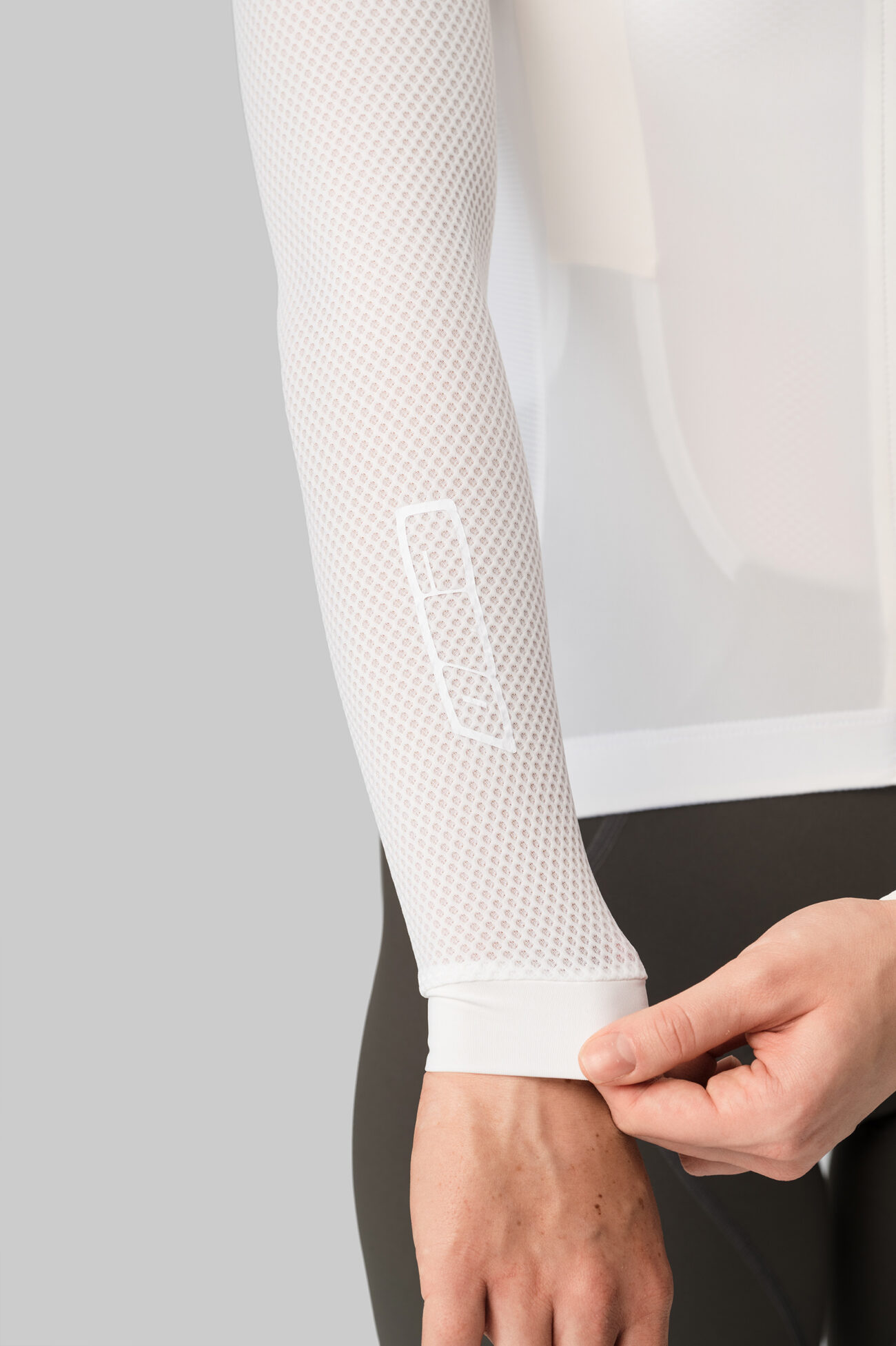 Джерси с длинным рукавом ЭВОЛВ (EVOLVE) Молоко женская