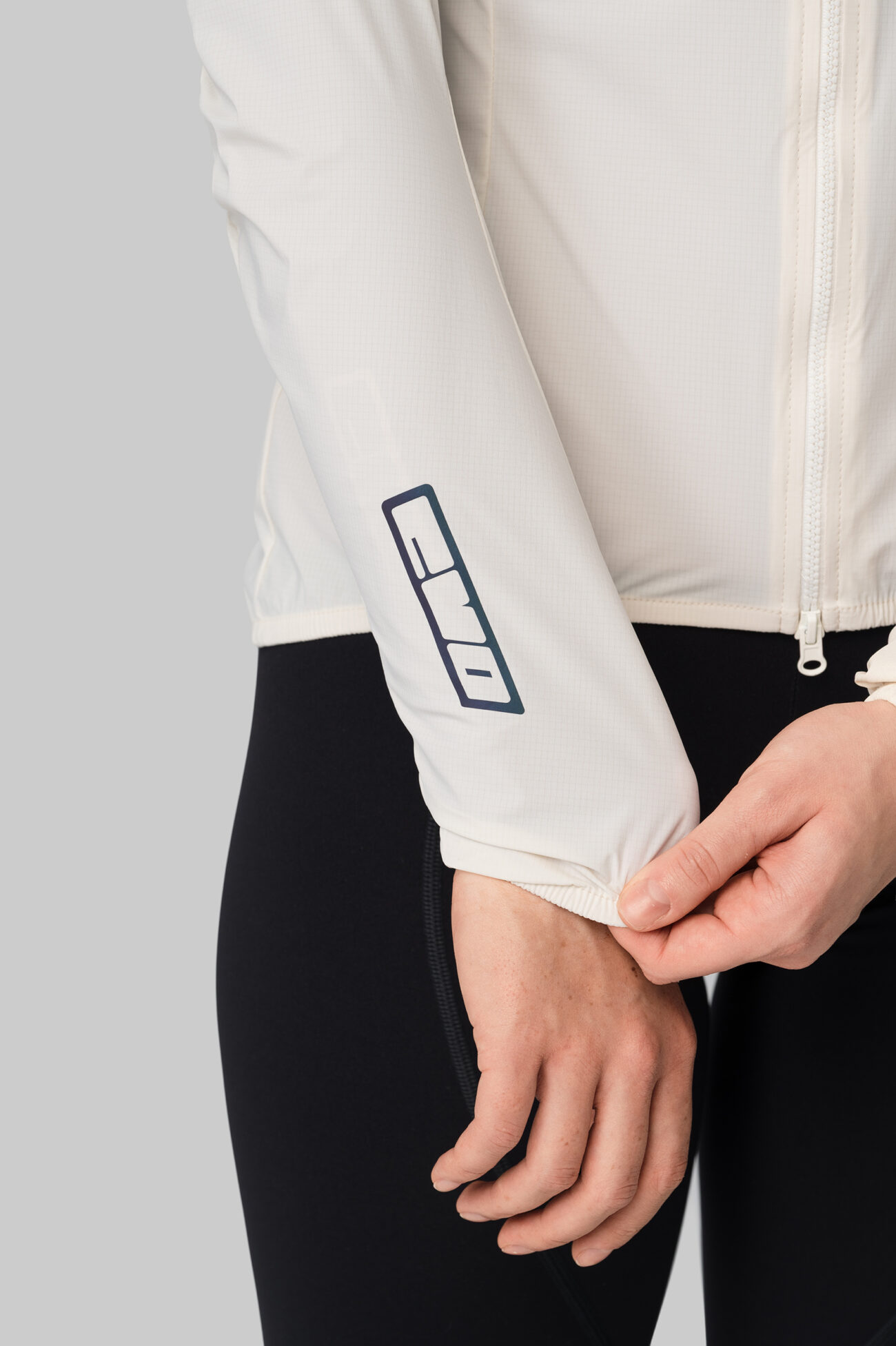 Ветровка ЭВОЛВ (EVOLVE) Облако женская